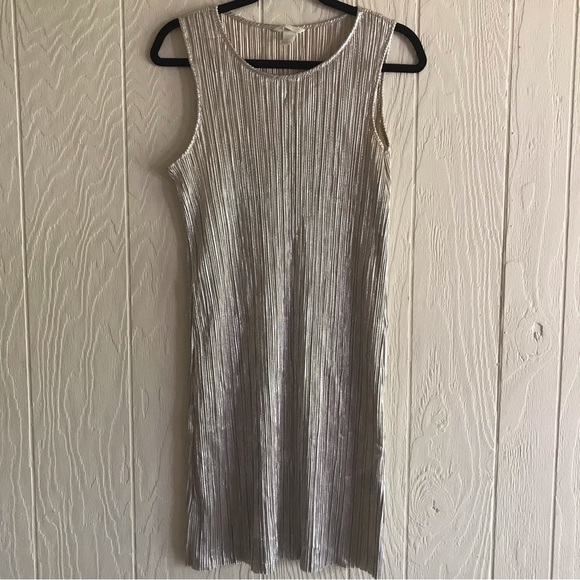 H&M Dress - Picture 1 of 5